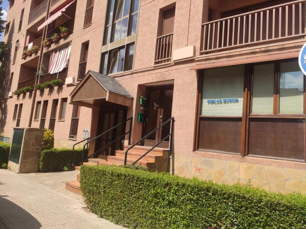 Apartamento D'Ousseau Jaca Eksteriør billede